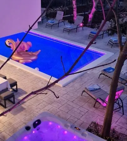 Villa Zara Βίλα *